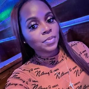 Meet your Posher, Latisha